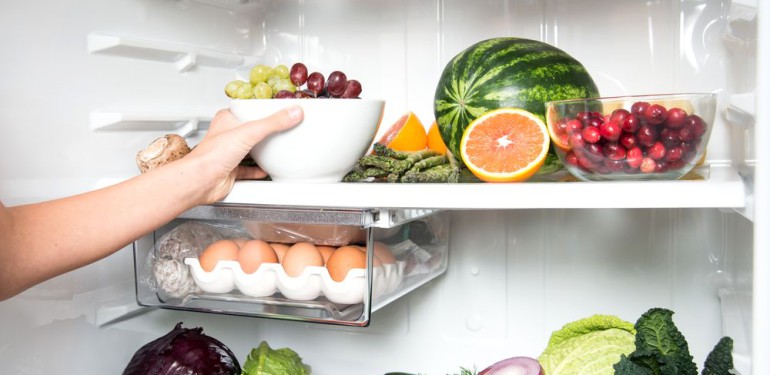 Hogyan maradjanak frissek az ételek a hűtődben?
