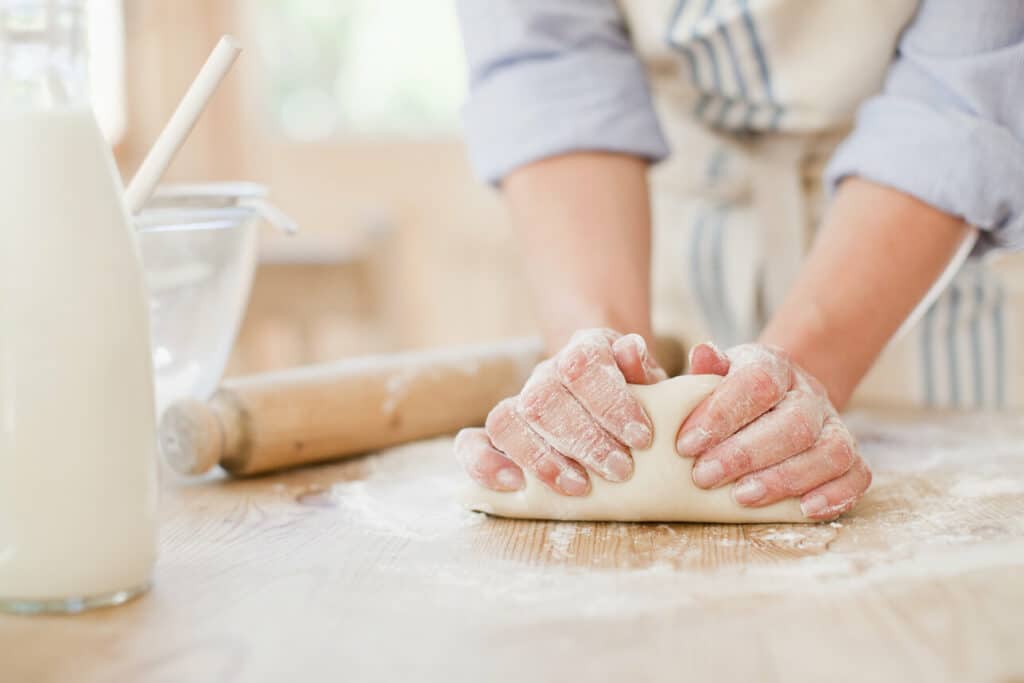 Az otthoni kenyérkészítésnek számos előnye van.