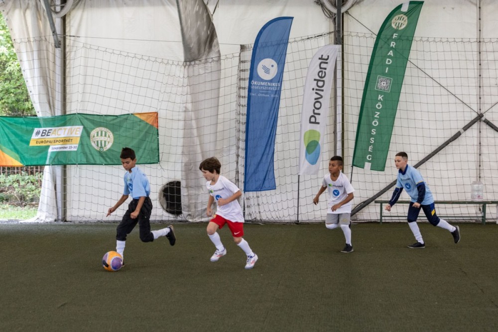 esélyteremtő futball-program